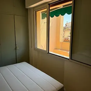 Apartamento Friendly & Small 1-br With Beautiful Terrace, Florencia